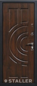 Снаружи Дуб тёмный