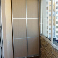 Шкаф-купе на балкон из ДСП